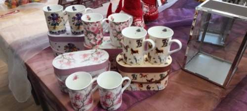 Ambiente-mukit lahjaboxissa